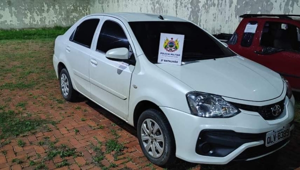 Polícia Militar recupera veículo que havia sido roubado há poucos instantes no bairro Amapá